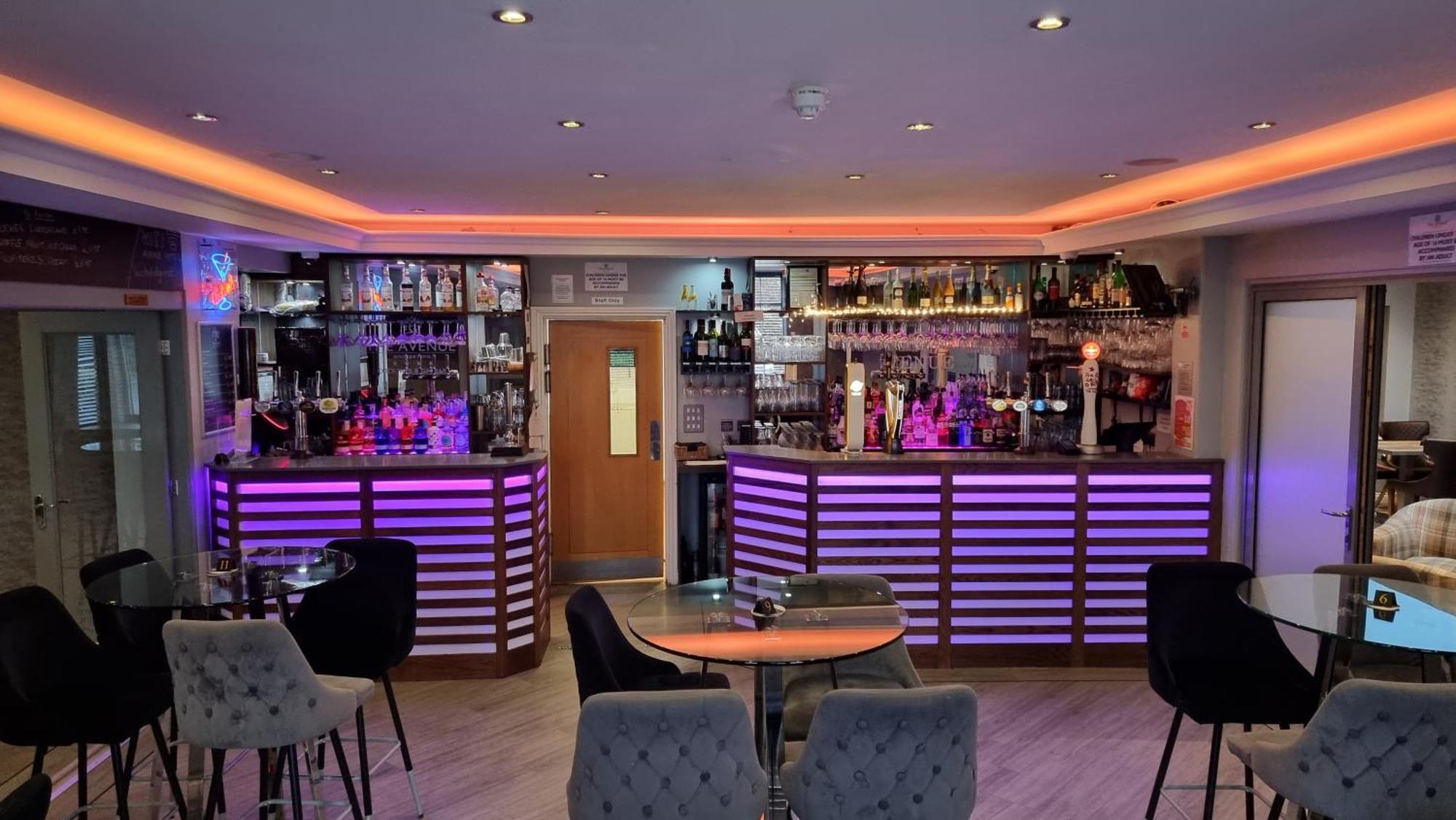 The Avenue Hotel Ltd Клитеро Екстериор снимка
