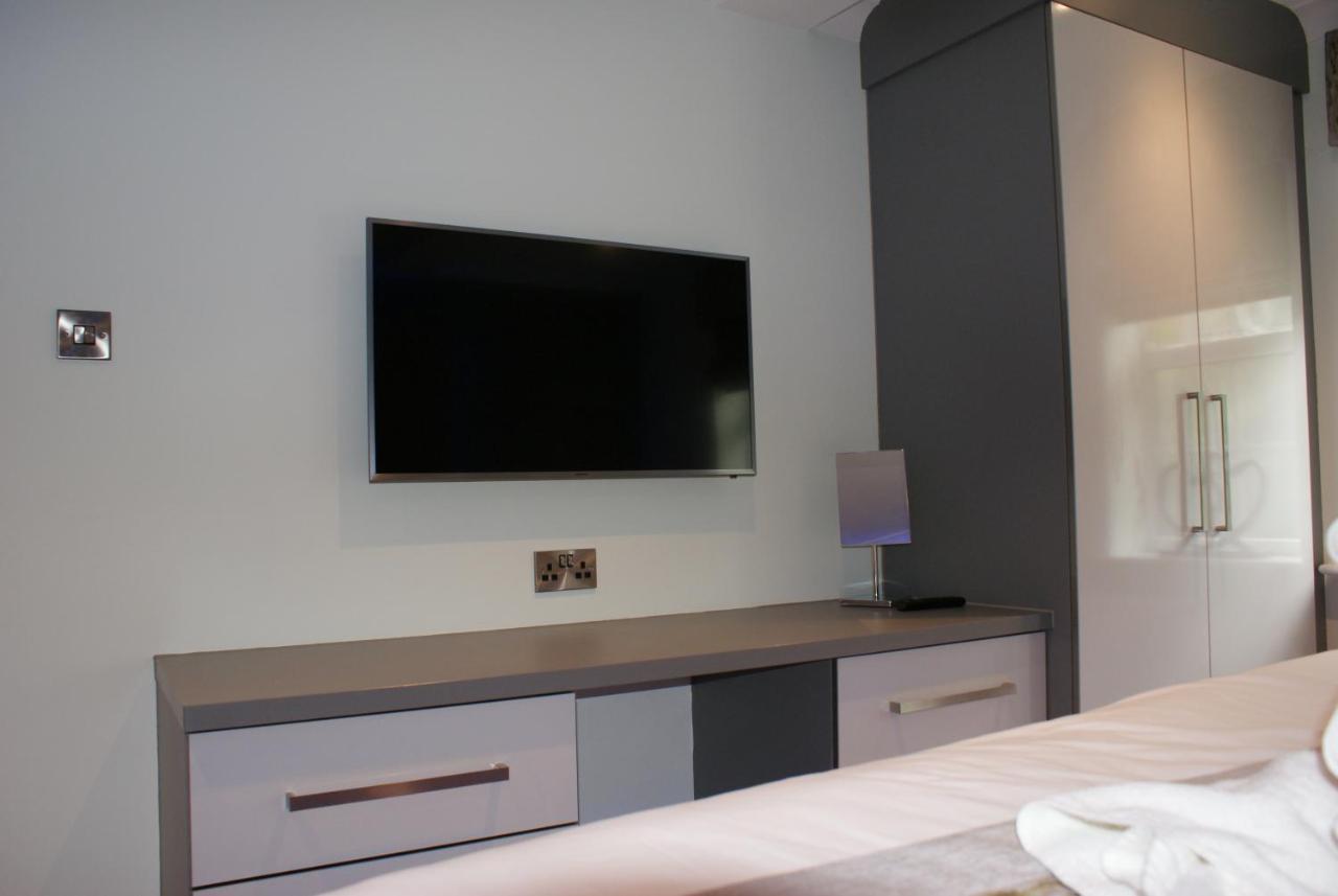 The Avenue Hotel Ltd Клитеро Екстериор снимка