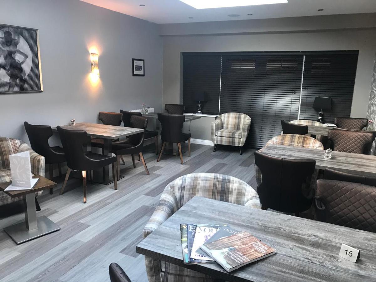 The Avenue Hotel Ltd Клитеро Екстериор снимка